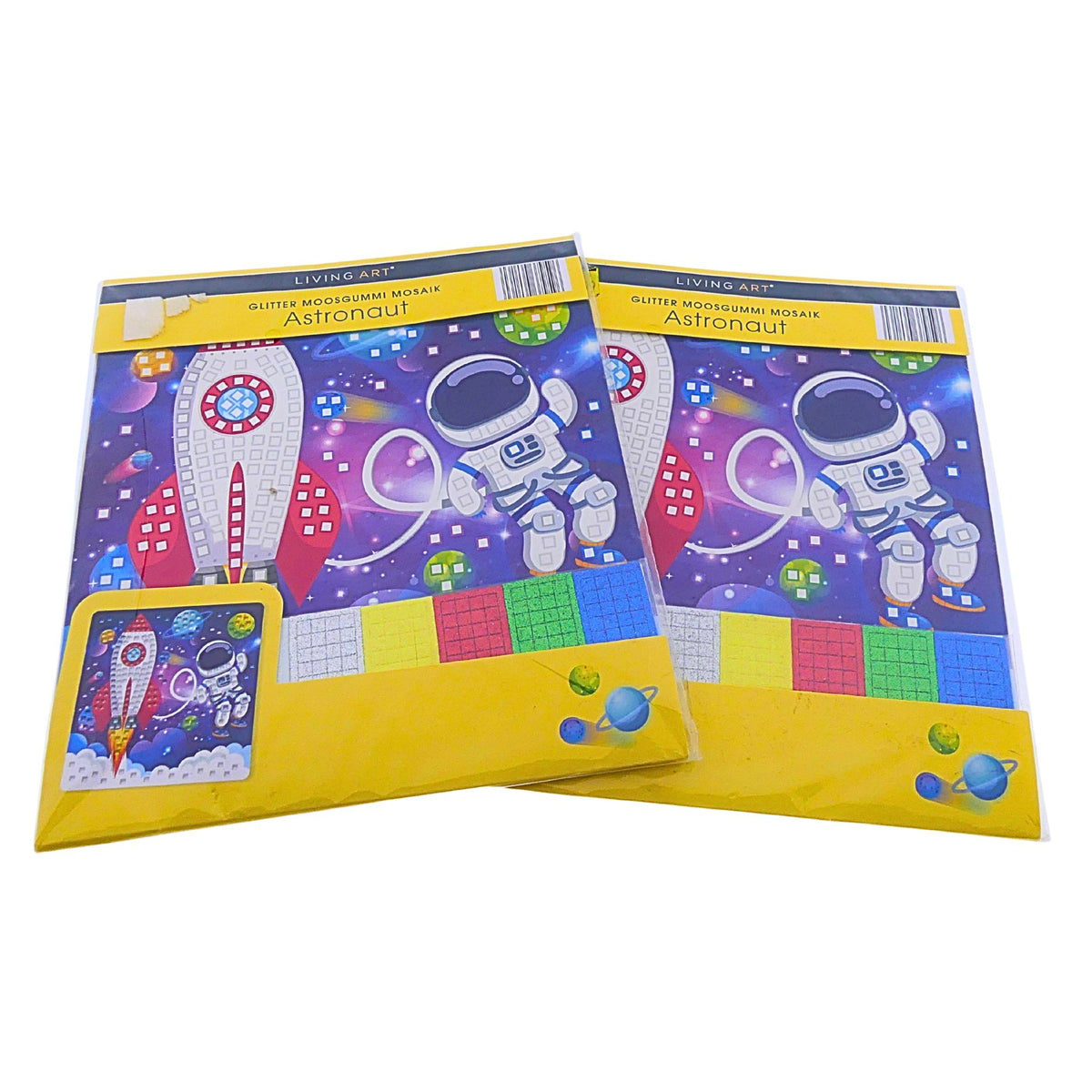 2x Living Art Moosgummi Astronaut