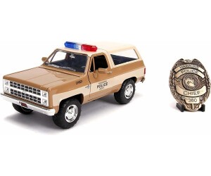 57760_StrangerThings_Hopper's_1980_Chevy_Blaze_Spielzeugauto_Modellauto_1:24_Türen_&_Motorhaube_&_Kofferraum_öffnet_B-Ware